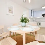 Apartman Larina *